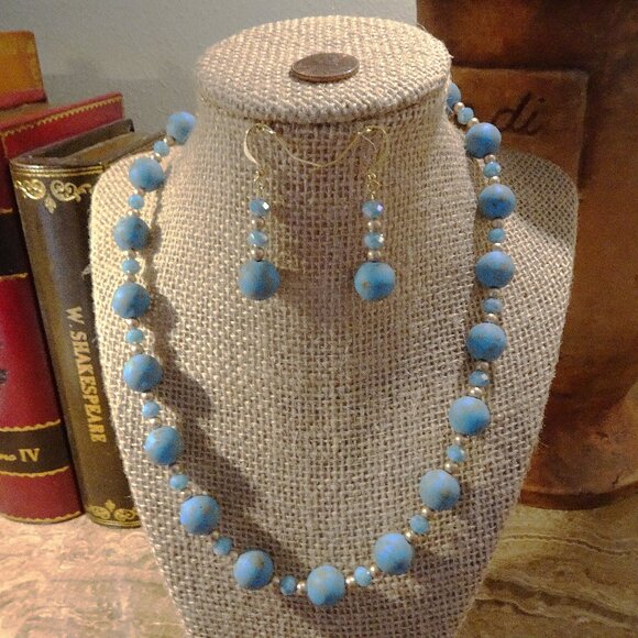 Necklace and earring set handmade from sky-blue Czech Picasso beads - Picture 1 of 10
